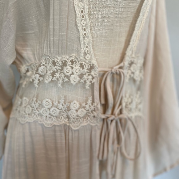 Boho kimono in beige with lace detailing! Size M never been worn! - Picture 3 of 6